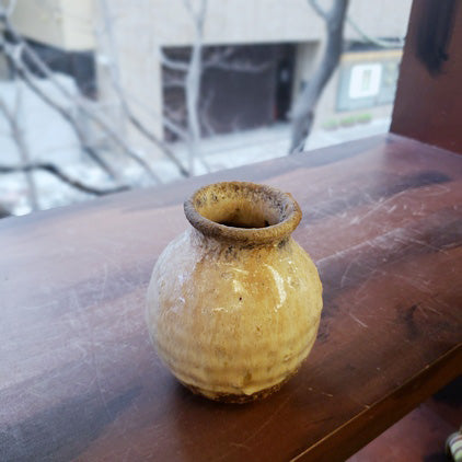 わら白釉古信楽灰かぶり花入 – ゆう雑貨店