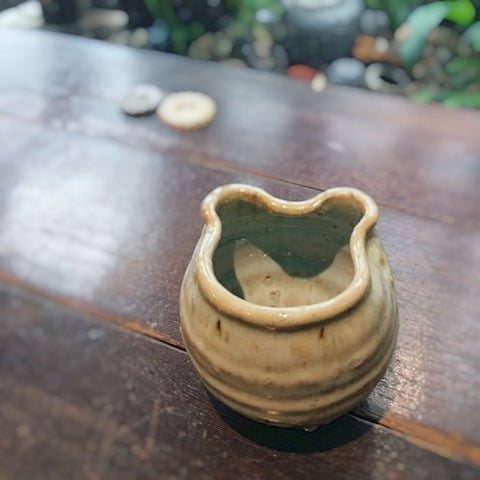 薪窯石はぜチタン釉アニマルカップ
