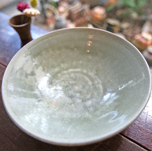 キヌタ青磁釉中鉢