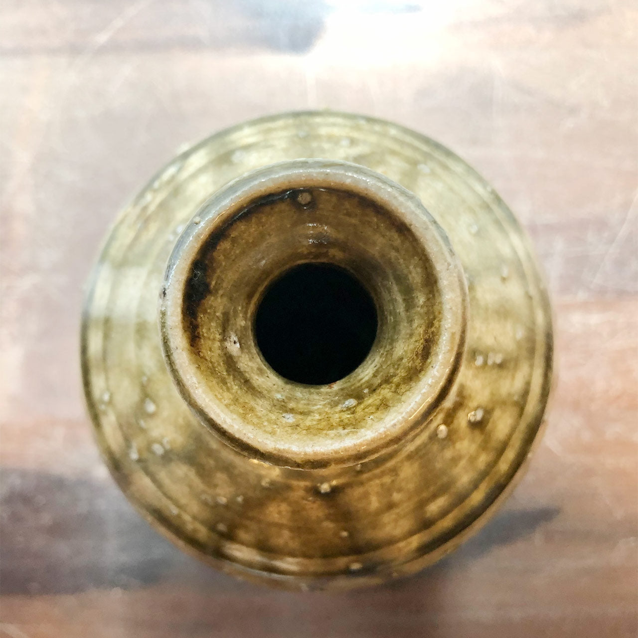来待伊羅保釉薪窯石ハゼ花入 – ゆう雑貨店
