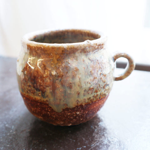 茶マットチタン釉石ハゼマグカップ