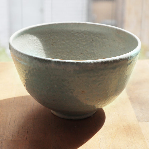 キヌタ青磁釉趣茶碗