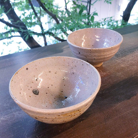唐津長石桜高台縮れ茶碗