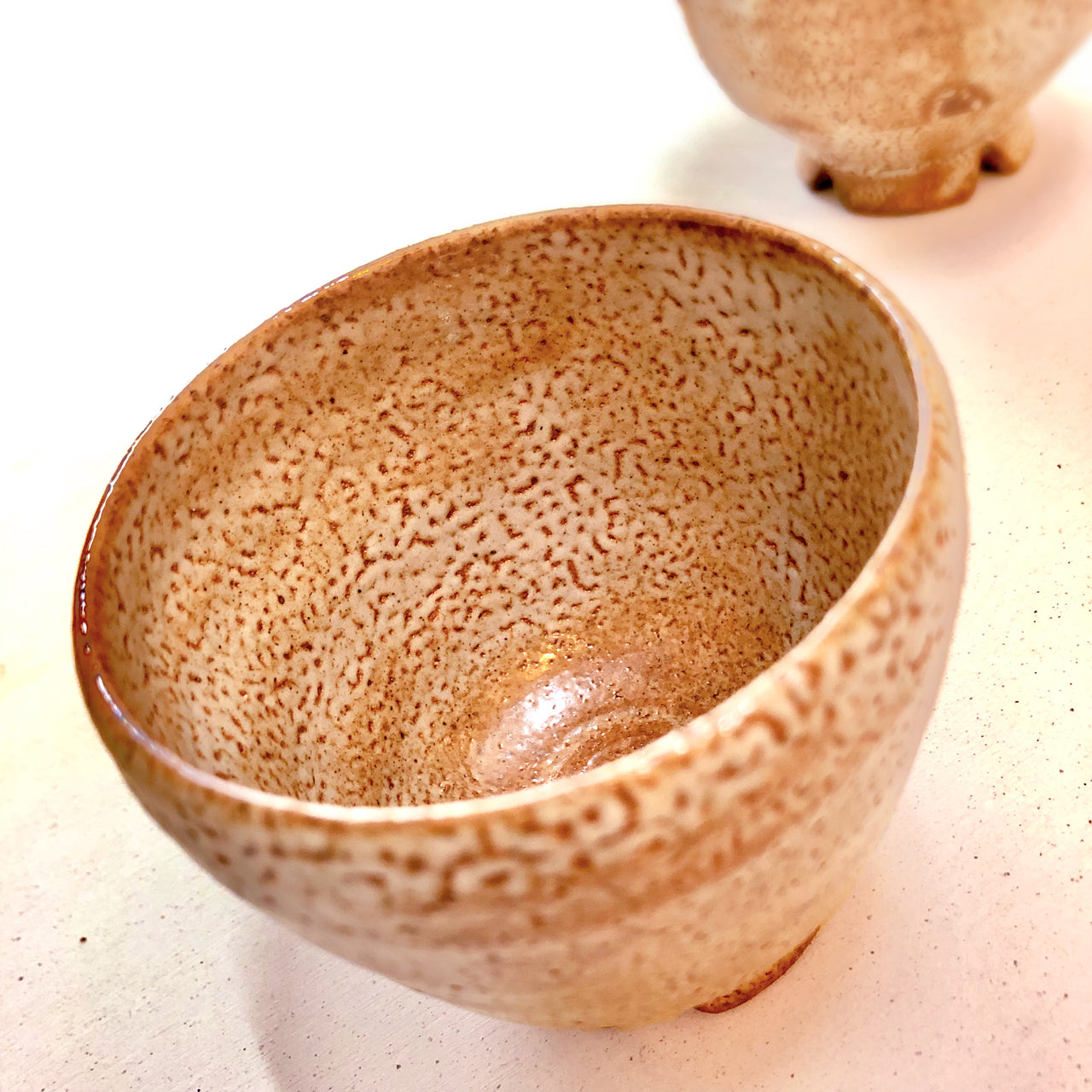 唐津梅花皮切高台縮れぐい呑み – ゆう雑貨店