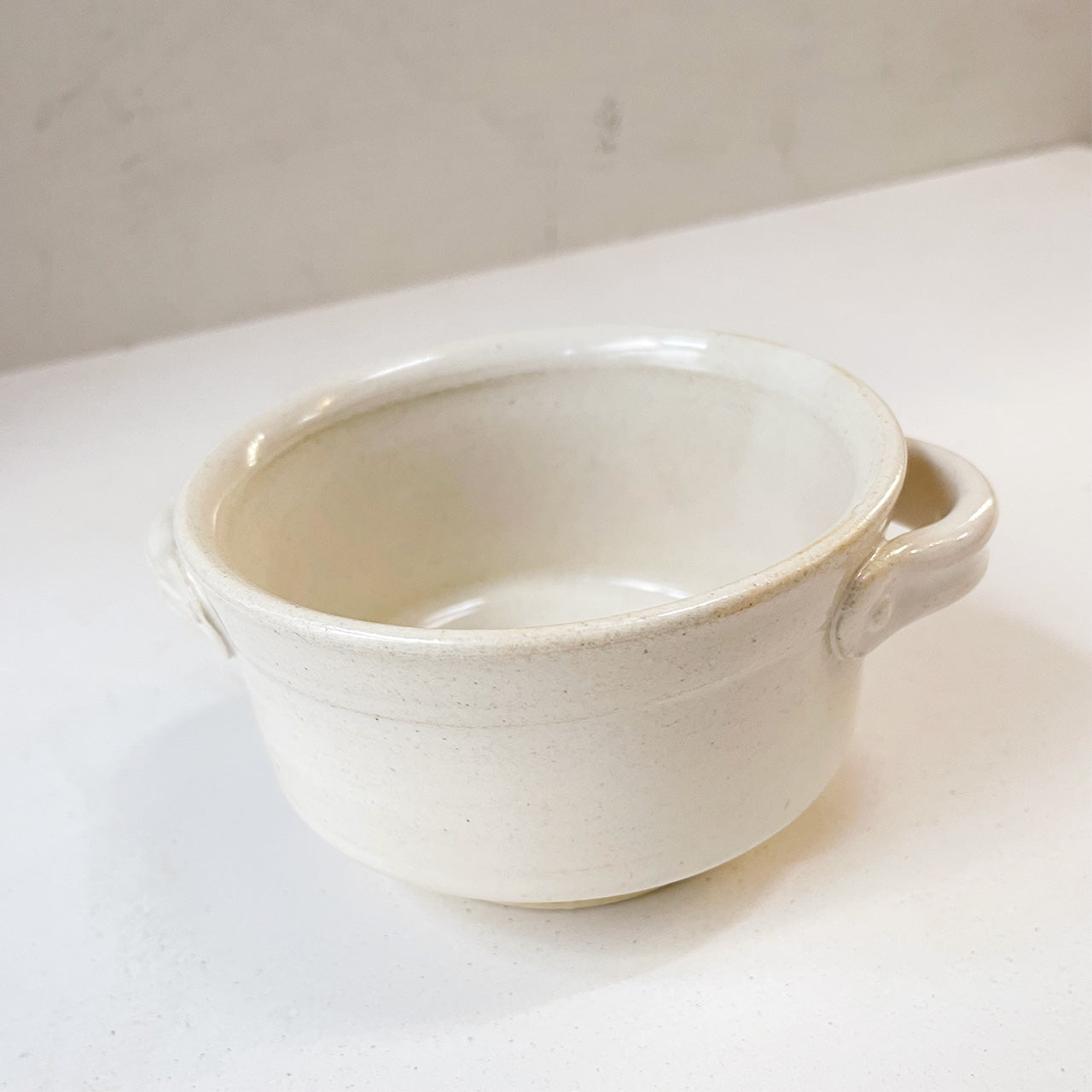 土冶器質 カップ 白(陶芸品) 土冶器質 カップ 白(陶芸品)